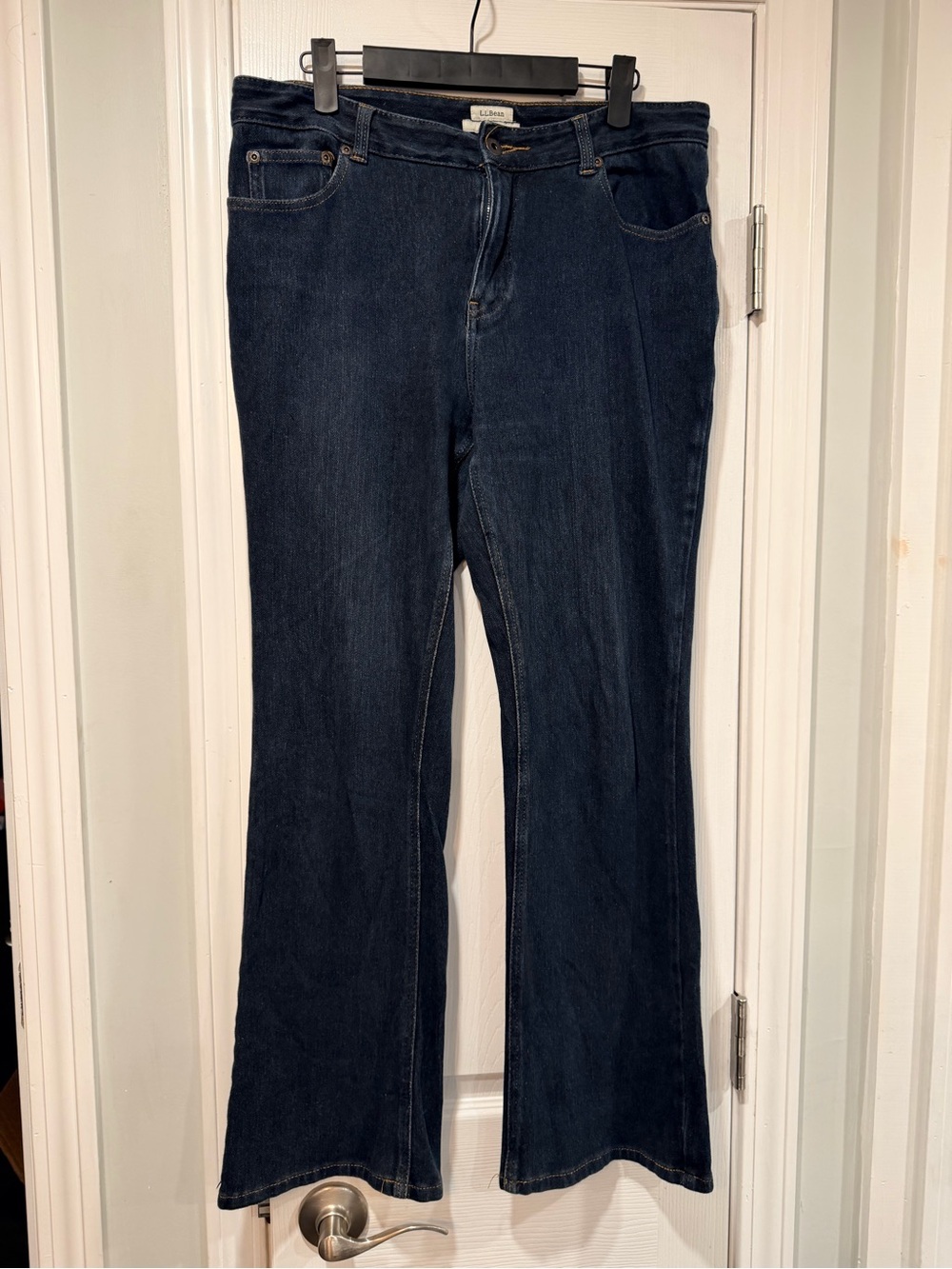 L.L.Bean Size 8 Regular Classic Fit Bootcut Stretch Dark Wash Denim Jeans